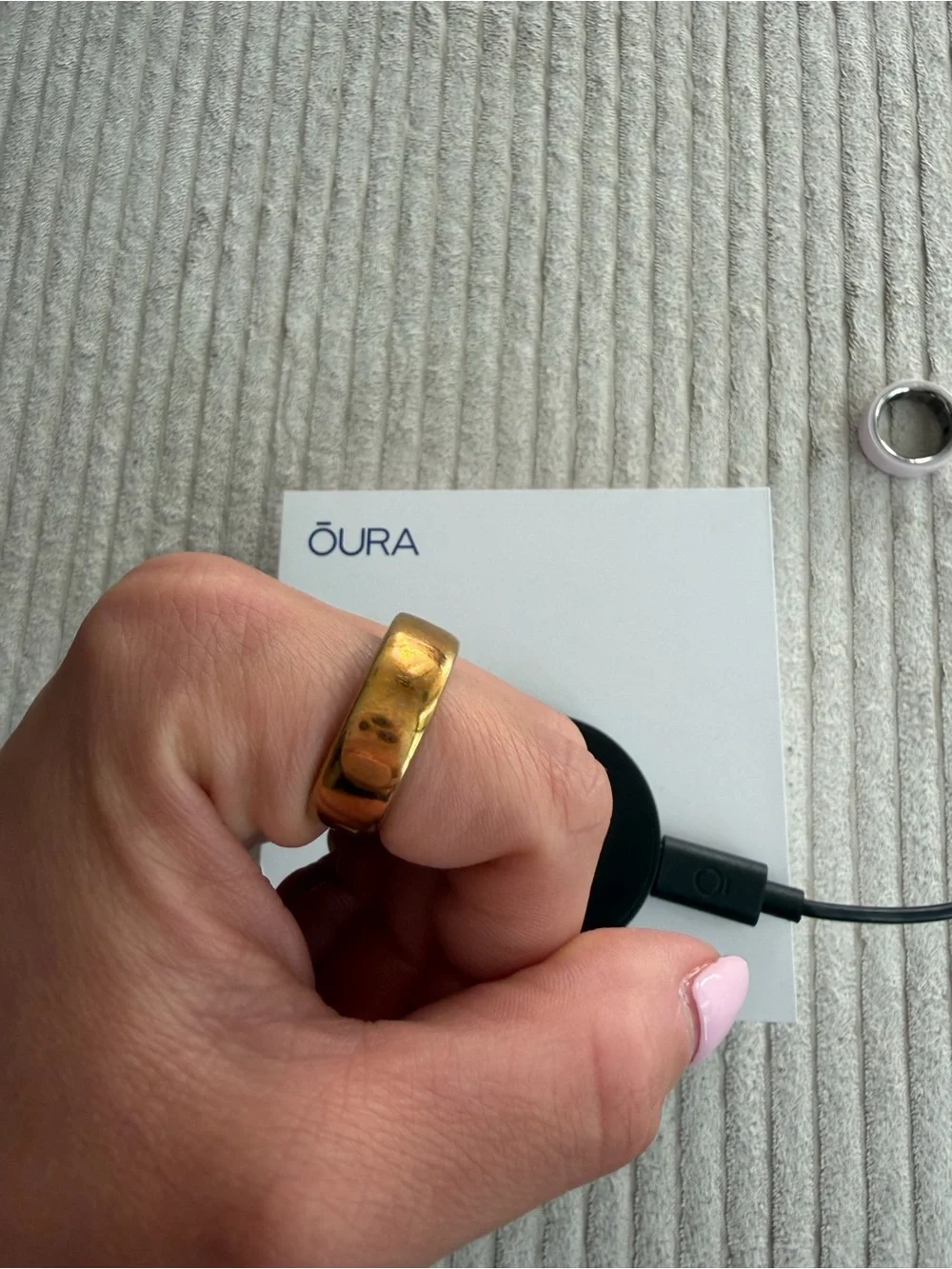 Oura Gold or Rose Gold with Charger with Black Magnetic Pad